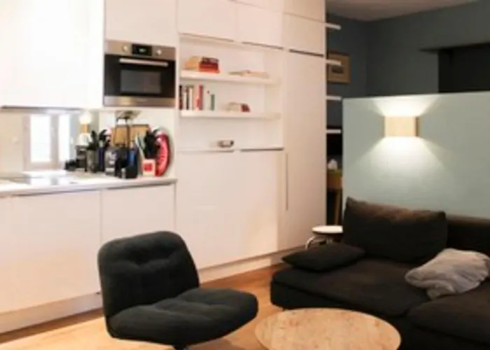 Bright Studio In The Heart Of Paris Well Located