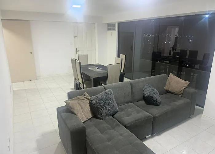 Comodo Apartamento En El Centro De Lecheria Barcelona