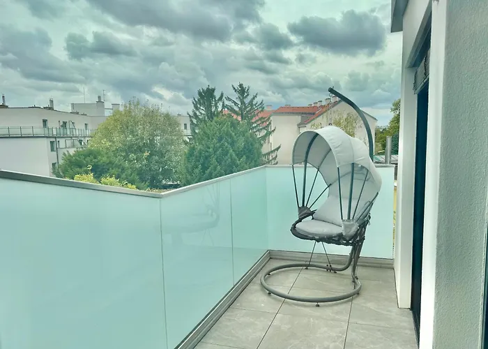 Modern Luxury Apartment With Balcony Wien