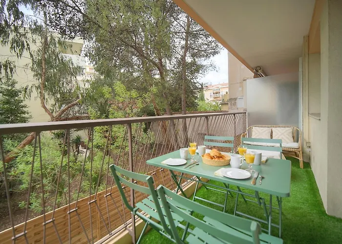 Calme 2 Chambres Balcon Vue Jardin-Carnot A2B266 Cannes