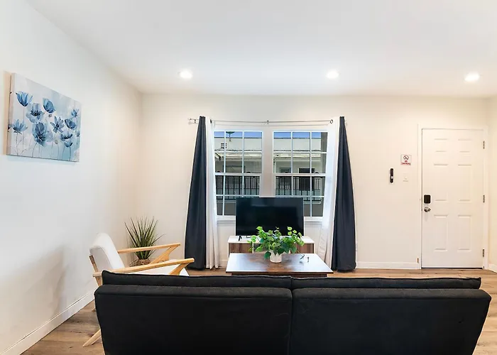 Cozy Studio Suite Near Beverly Hills For Two Los Angeles
