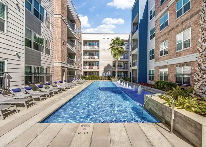 Landing Apartments - Republic At Alamo Heights San Antonio
