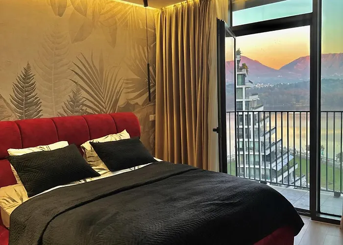 Luxe Living Lakescape Suite - Lake View Residences Tirana