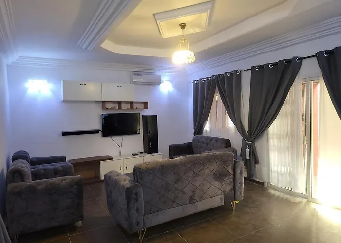 Ferienwohnung Luxury Duplex Bingerville