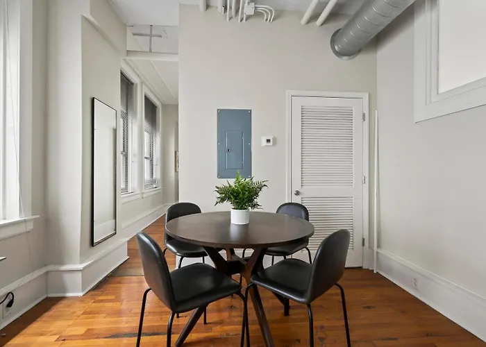 Landing Chic 2Bd Gym Nashville