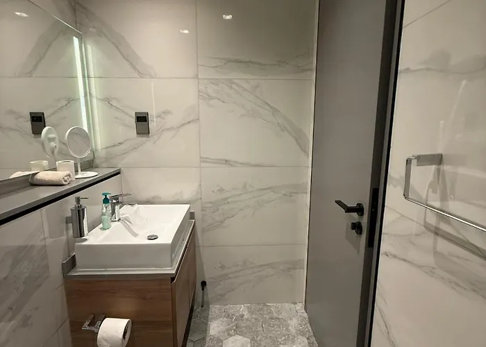 Furnished Studio 2 Min Walk To Burji Khalifa Dubai