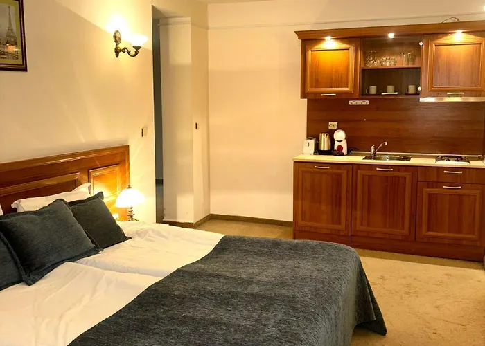 Еmerald Apartment Complex Bansko