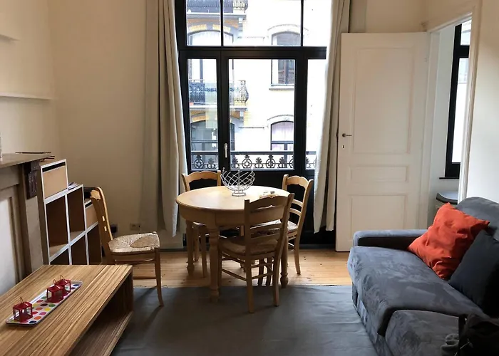 1 Bedroom W Kitchen&Bathroom In Trendy St Gilles Brüssel