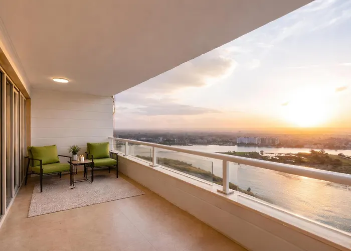Cairo Homes Elite 4Br Nile & Pyramids View Balcony Maadi