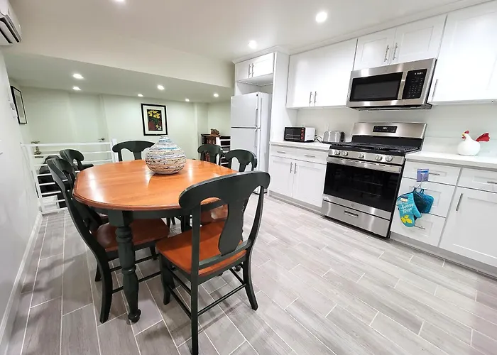 Modern 2Br Guest Suite W En-Suite Bathrooms 10 Min To Rodeo Drive Near Kaiser And Cedars Hospitals Los Angeles