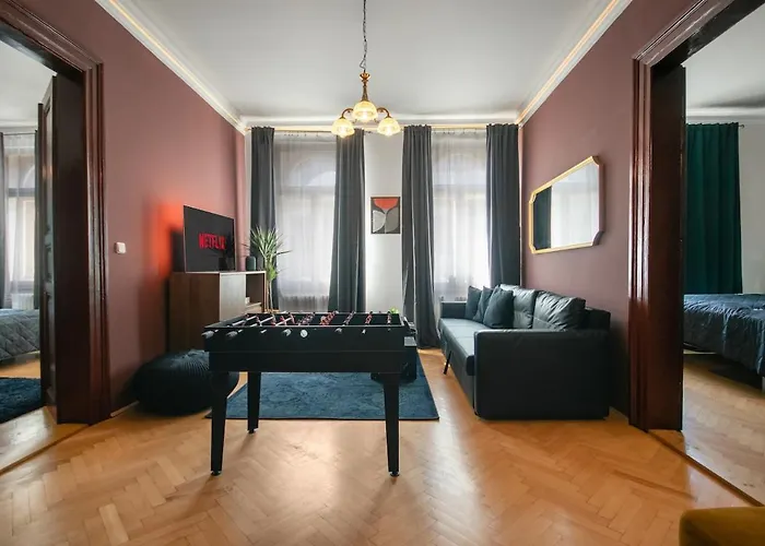 Twin Residence Retro-Cinematic Apartment In City Centre Prag