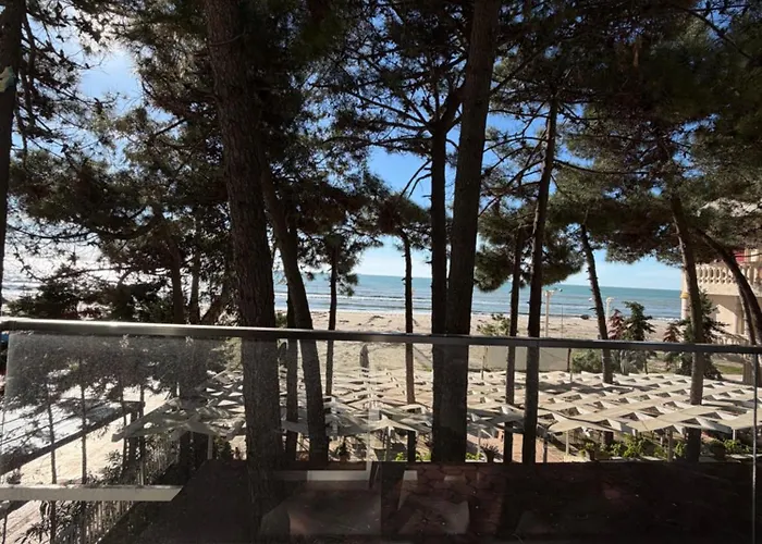 Espana Aparthotel Škalngur