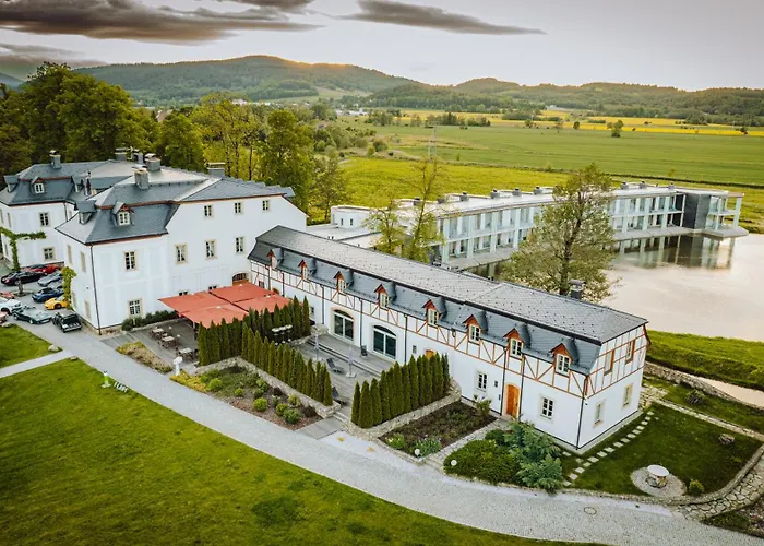 Pałac Pakoszów Schlosshotel Wernersdorf Piechowice 