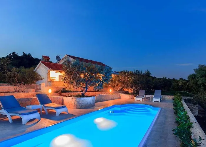 Beachfront House Dalmatino Trogir With Pool On Ciovo