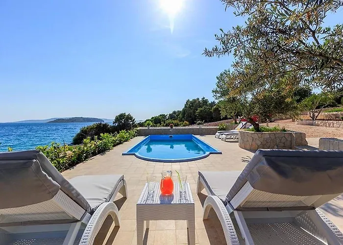 Beachfront House Dalmatino Trogir With Pool On Ciovo