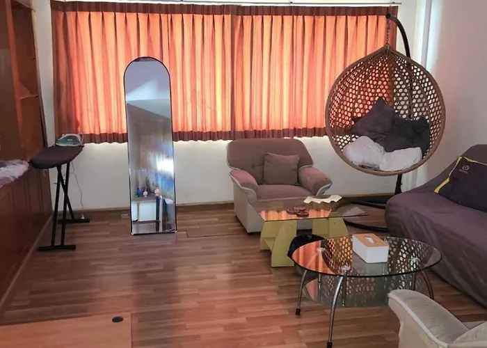 Jolly Guesthouse & Restaurant Pattaya