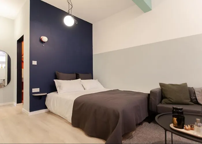 Mozart B Studio Flat London