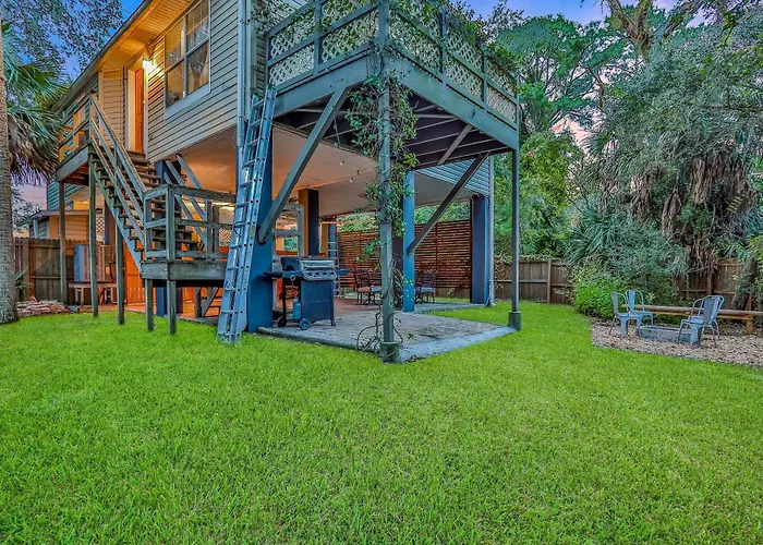 Home With Enclosed Yard, Fire Pit, Wifi, W/D, & Ac - Great Location St. Augustine