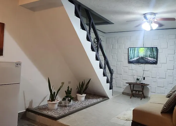Ferienwohnung 2 Bed Cozy Townhouse & Terrace Pool La Ceiba