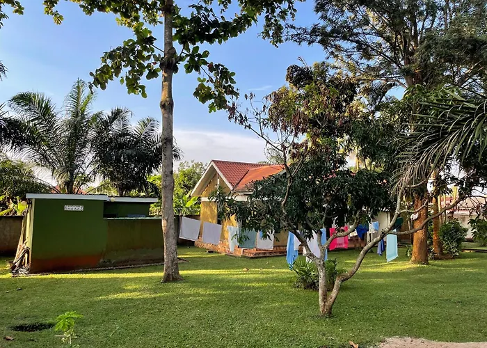 Entebbe Gardens Holiday Home