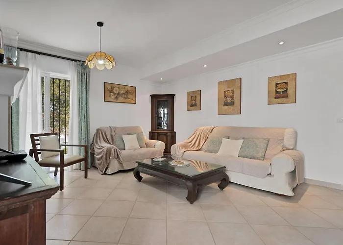 Apartamento En El Centro De San Pedro Con Parking - Del Valle 72 1 Marbella