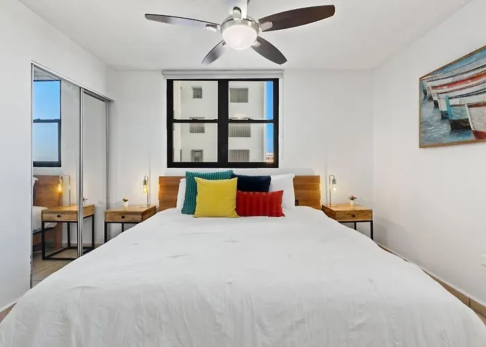 Waterside Flat With Garage And Easy Beach Access San Juan