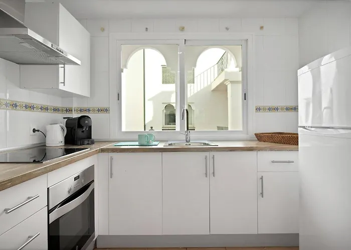 Apartamento En Complejo Con Piscina Climatizada - El Presidente 234 Estepona