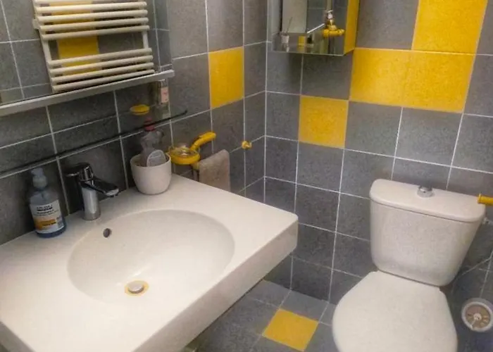 Au 26Bis, 2 Appartements Montreux, 1 Apartment Niveau 0 Et Un Autre Appartement Duplex Niveau 1 Et 2, 15 Minutes A Pieds Du Centre De Montreux, Lac Leman, Ideal Pour Balades En Ville, Montagne, Festivals, Casino, Plages, Ski, Fredy Mercury, Marche De