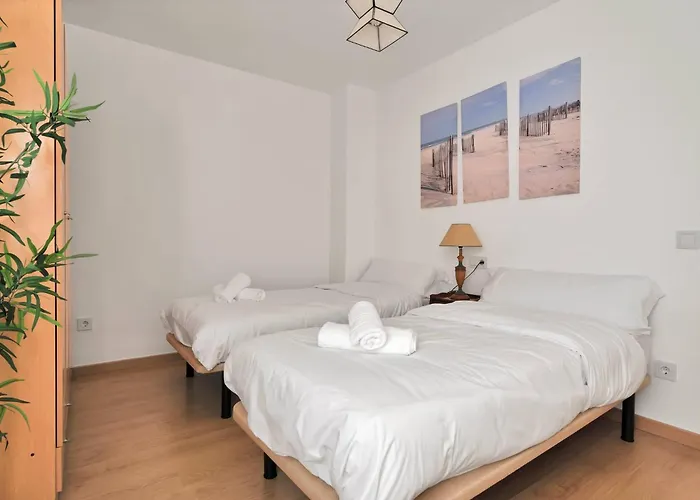 Apartamento En El Centro De San Pedro Alcantara - La Libertad 3 5 4 Marbella