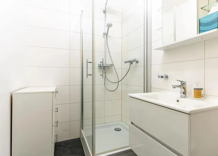 Villa Strandidyll Ap 10, Balkon mit Meerblick, Strandkorb Binz