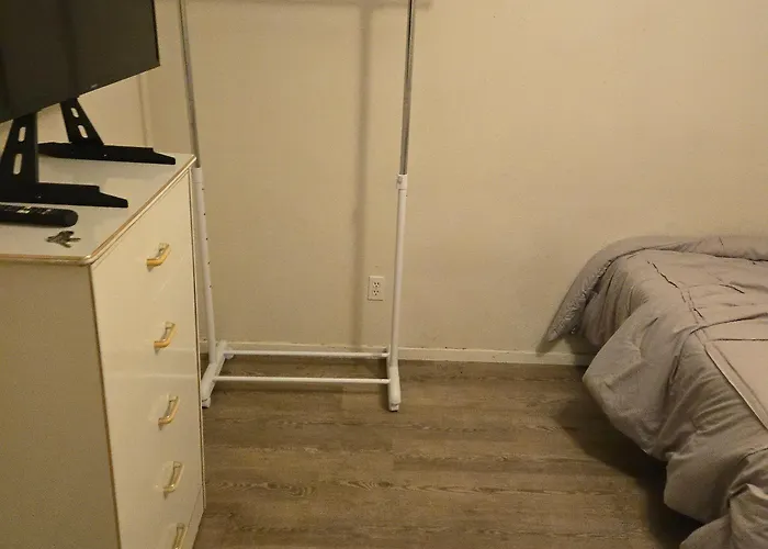 Furnished Room In Big Home Full Bed Las Vegas