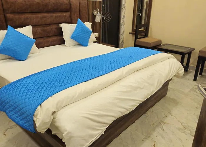 Hotel Cherry Blossom Varanasi