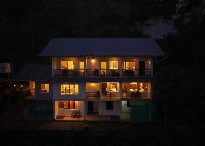 Rock And Mist Munnar House Resort