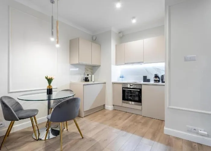 Urban Chic - Luxury Stay For Up To 15 Guests In Mennica Residence, Warsaw Center