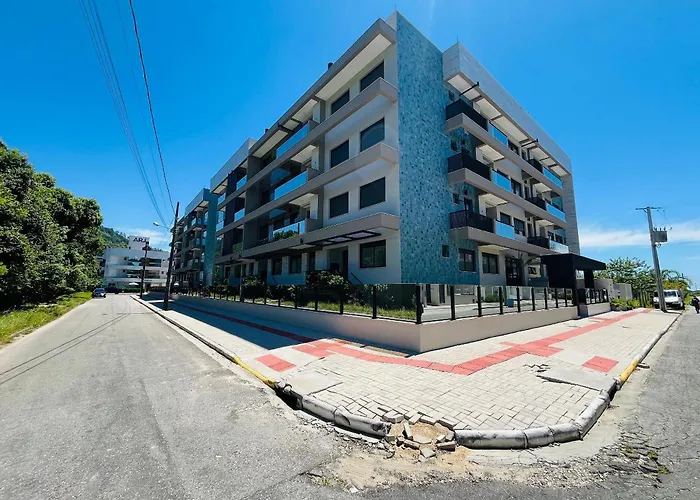 Oasis Do Atlantico 301 B - Apartamento Decorado Com 3 Dormitorios Em Um Condominio Clube Na Praia De Palmas. Governador Celso Ramos