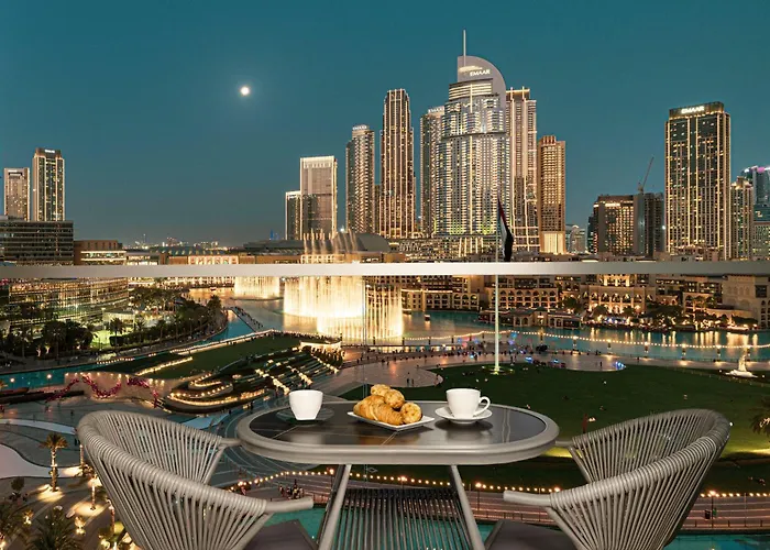 Panoramic Fountain Show And Burj Khalifa Views Dubai