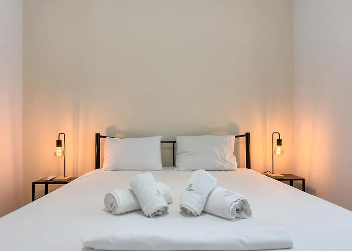 Ferienwohnung Stylish Retreat In The Heart Of Thessaloniki