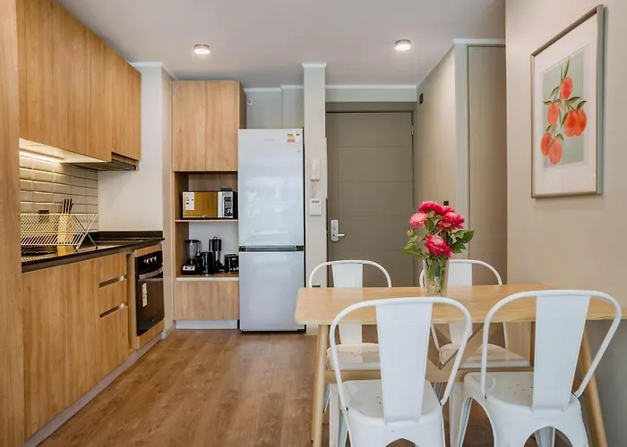 Urban Getaway Stylish 2Br Apartment In Providencia Santiago de Chile