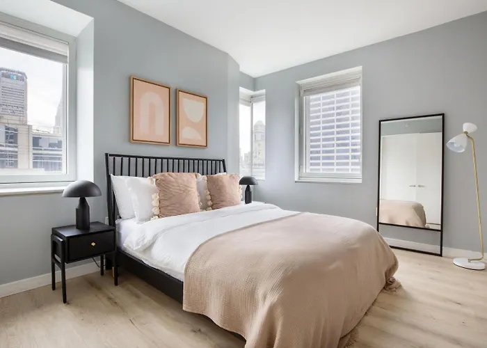 Ferienwohnung Midtown 1Br W Doorman Gym Wd Nr Rock Center Nyc-1131 New York