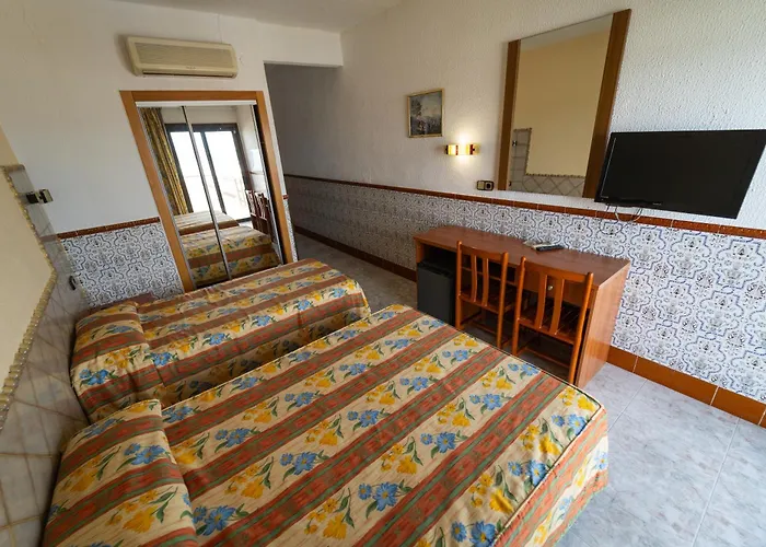 Hotel Univers Roses