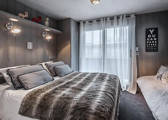 Appartement Cosy A Courchevel Avec Chambre Spacieuse Et Parking - Fr-1-563-44