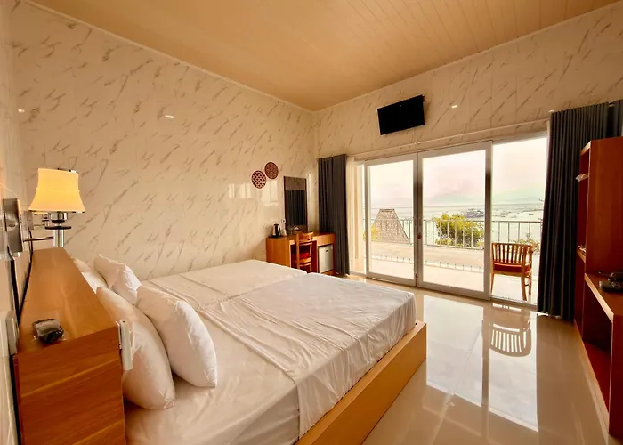 Prasi Sunrise Sea View Toyapakeh