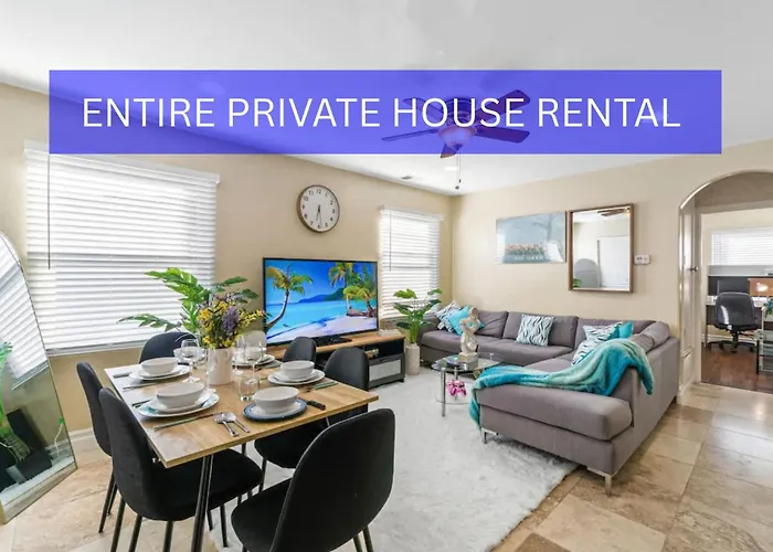 Entire Private Home With 3 Bedrooms 2 Bathrooms, Ranch-Style With Backyard, Crib, King Bed, And Free Parking, Available Now San Diego