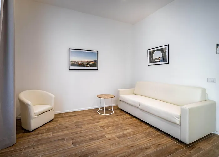 Yd Elegant Apt With Garden Florenz