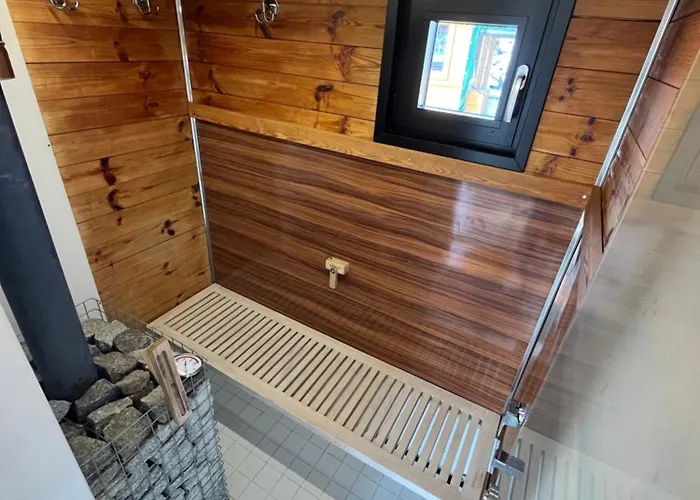 Ruheoase am Wasser, Sauna-Hausboot in Naturidylle Berlin