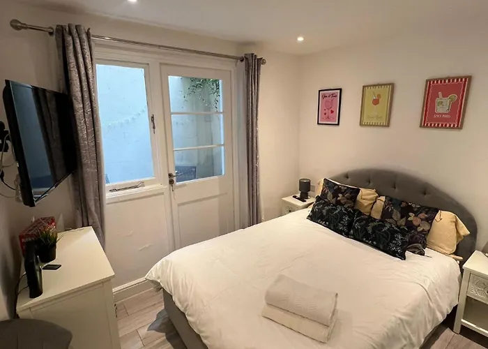 Queensborough Terrace London