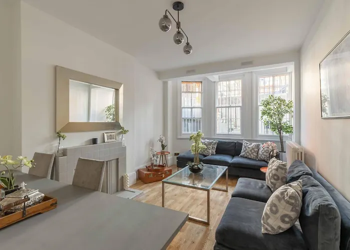 The Cadogans 3 Bedrooms 3 Bathrooms London