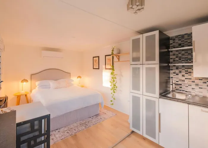 Mokum House Designer Escape With Pool Sauna Brisbane