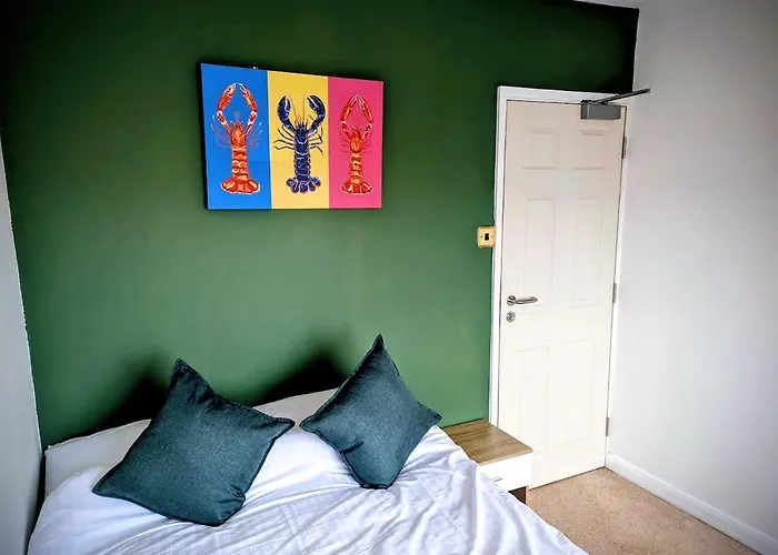 Winchester 5 Bedroom Near City And Motorways