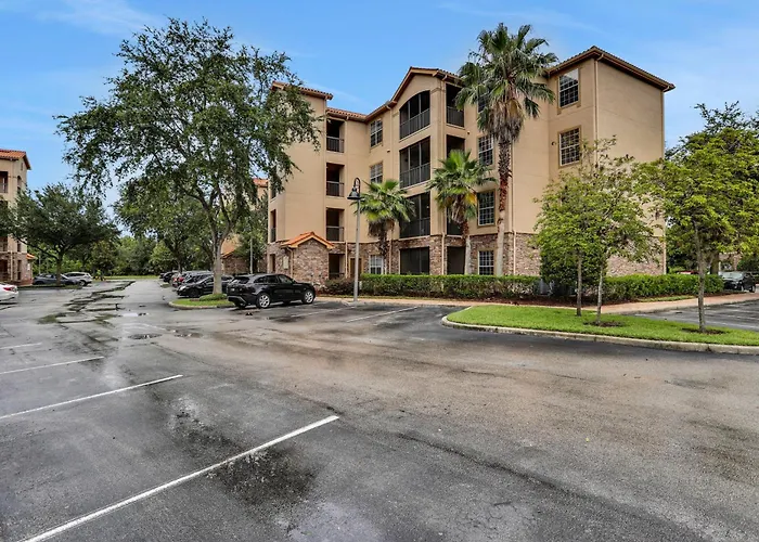 Champions Gate Condo Near Theme Parks With Pool, Hot Tub, Golf, Gym & Playground Kissimmee
